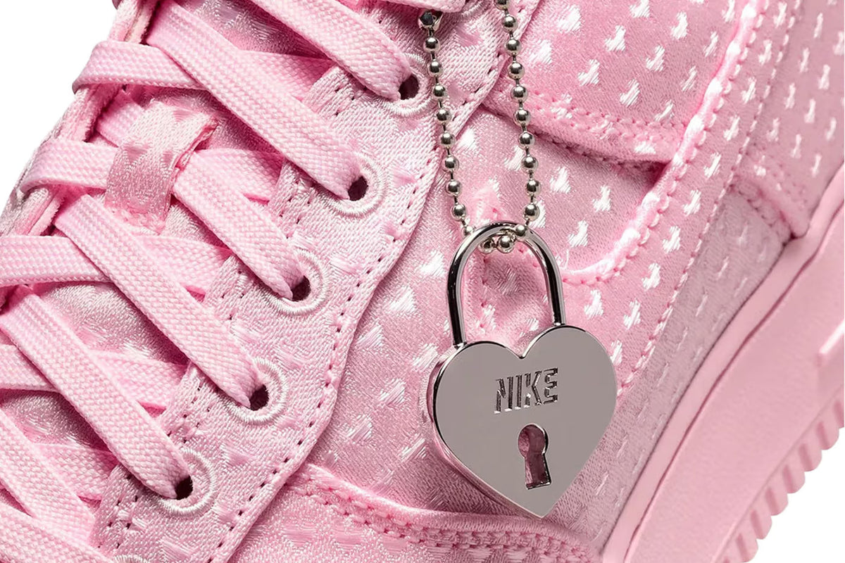 AF1 Low Valentine's Day – Pink Foam