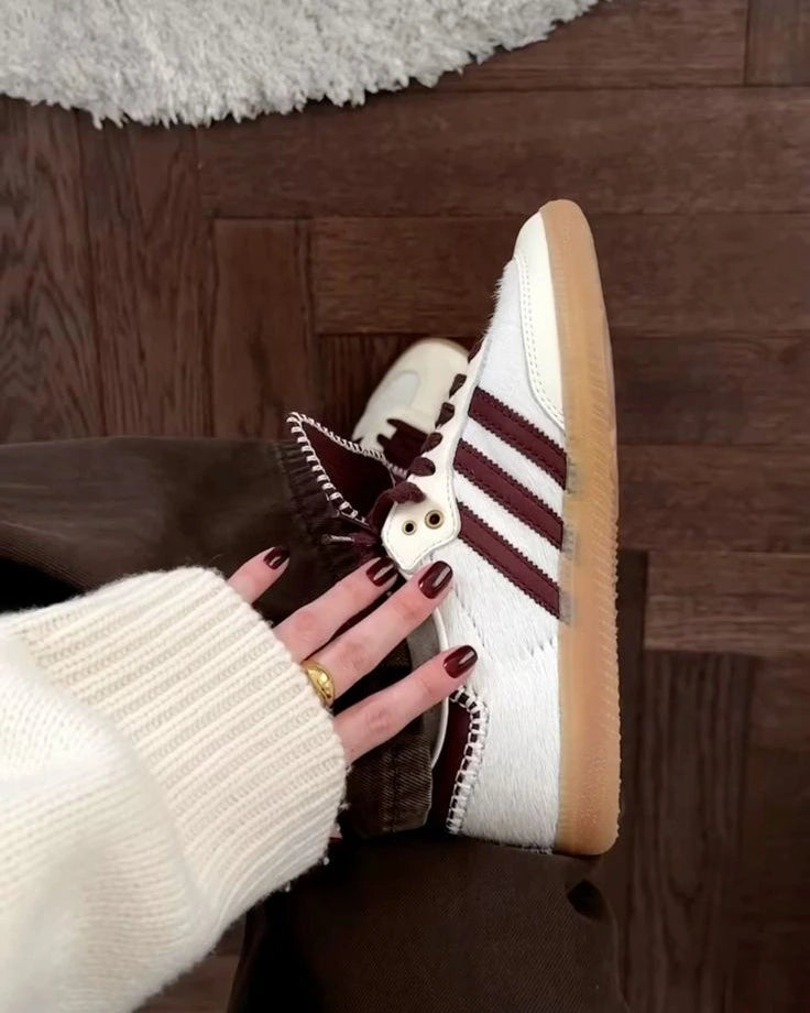 Cream and burgundy sneakers with knitwear